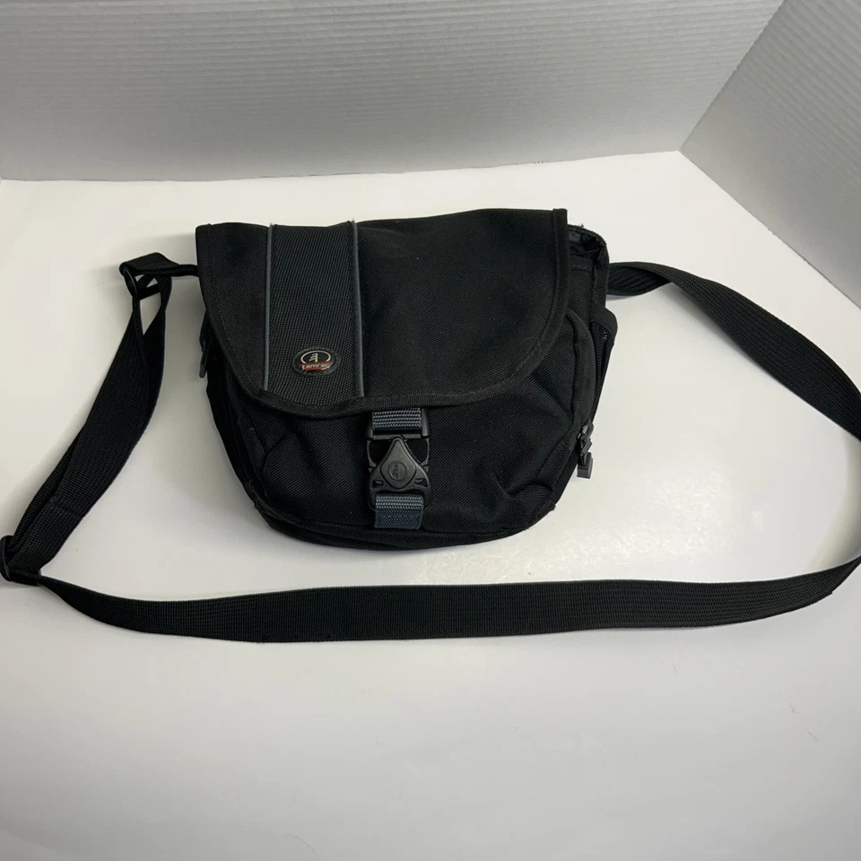 Tamrac Rally 2 3442 Padded D-SLR Camera Bag, 2 Lens, Zipper Front Pocket - Image 1 of 4