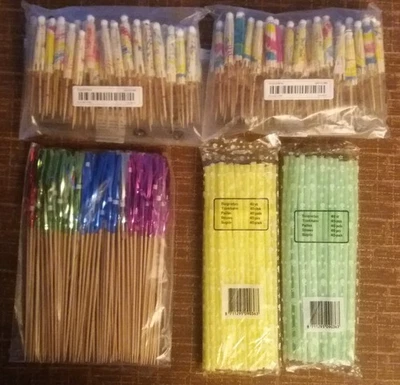 290 Teile Cocktail- Eis- Deko  Zubehör aus Schirmchen Palm Picks und Strohhalmen - Bild 1 von 4