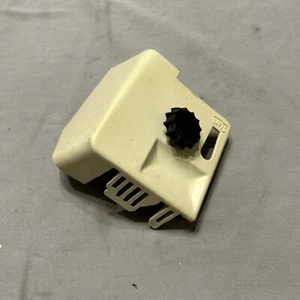 STIHL OEM 030, 031, 032 AIR FILTER COVER 1113 141 1000 - Picture 1 of 5