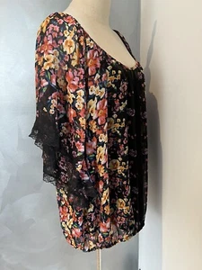 CITY CHIC FLORAL BATWING SLEEVE BLOUSE SHIRT SZ S BLACK LACE TRIM BOTANICAL LUXE - Picture 1 of 9