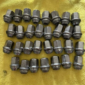 32 PIECES DODGE RAM 2500 3500 OEM 14X1.5 STAINLESS LUG NUTS 2012-2023 - Picture 1 of 4