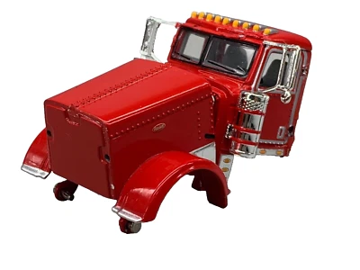 1/64 ДЕТАЛИ DCP КРАСНАЯ КАБИНА PETERBILT 389 DAY - Изображение 1 из 4