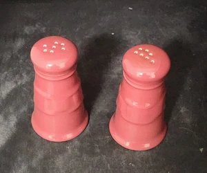 Longaberger Pottery Woven Traditions Salt & Pepper Shakers Paprika 3-3/4" Round - Picture 1 of 4