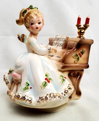Vintage Josef Originals Christmas Angel Figurine Pleaying Piano Please Read - Image 1 of 4