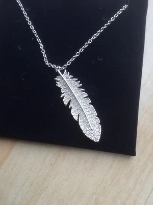 Swarovski Kette silberfarben Feder Halskette silber in Verpackung OVP - Bild 1 von 4