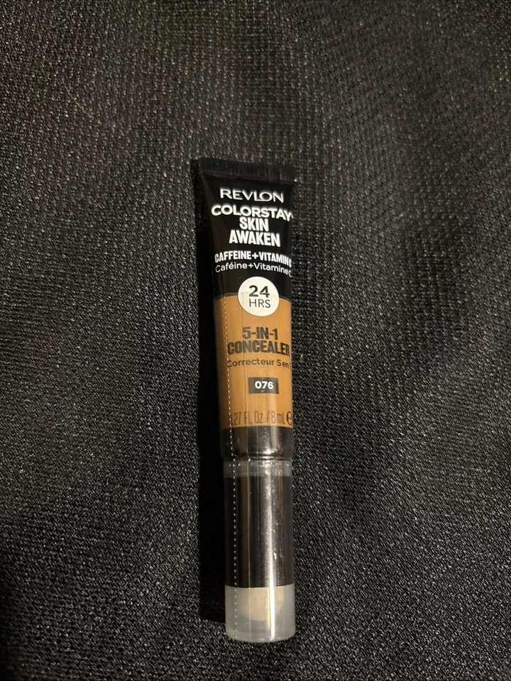 Corrector Revlon ColorStay Skin Awaken 5 en 1 + cafeína, 076 caramelo - 0,27 oz Foto 1 de 1