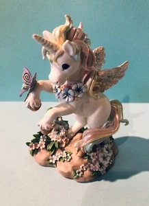 The Hamilton Unicorn Butterflies and Rainbow Skies Collection - No Paperwork - Bild 1 von 6