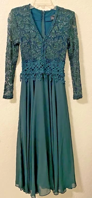 Dollar USA Women's Lace & Chiffon Evening Gown Prom Cruise Size 4-6 - Image 1 of 4