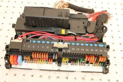BMW 323i 325i 330i X3 1999-06 AWD tablero de instrumentos caja de fusibles funciones unidad de relé OEM Foto 1 de 4
