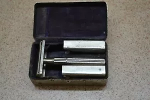 VINTAGE GILLETTE ENGLAND STEEL 3 PIECE SAFETY RAZOR IN CASE - Picture 1 of 8