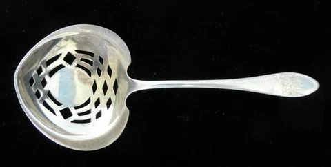 Fancy Cut 1905 Towle Lafayette Sterling Silver 5" Nut Serving Spoon, Mono Cover