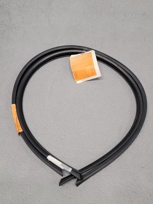 Mercedes-Benz Rocker Molding Seal Set of 2 OEM A124-698-09-98 Genuine 1994 E320 - Image 1 of 4