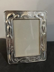 Marco de fotos/foto de metal tono plata vintage carcasa 5 X 6,5 - Imagen 1 de 10