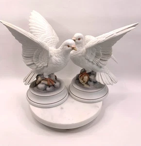 Vintage Andrea by Sadek White Dove Figurines Pair of Porcelain Birds Cottagecore - Picture 1 of 6
