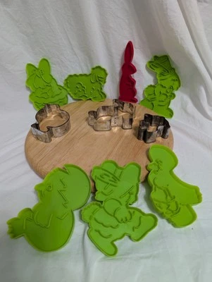 Cortadores de galletas de Pascua Wilton y otros 133 de colección  Foto 1 de 4