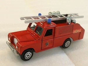 DINKY TOYS #109 COMPLETE LAND ROVER FIRE TRUCK & LADDER NICE CONDITION FREE SHIP - Picture 1 of 10