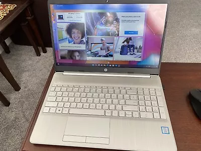 Hp Core i7 laptop 8gb ram ssd - Image 1 of 4