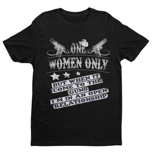 Camiseta divertida para hombre One Women Only - Regalo audaz para amantes de las armas - Camiseta de pistolas de humor - Imagen 1 de 6