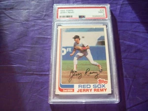 1982 TOPPS #25 JERRY REMY PSA 9 - Foto 1 di 2