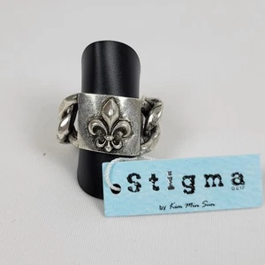Stigma Men's Silverstone Gray Fleur de Lis Wide Ring Jewelry Size 9 New - Picture 1 of 4