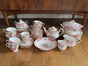 Royal Albert Lady Carlyle 66 Piece Dinner Tea Set Bone China 1944 - Picture 1 of 19