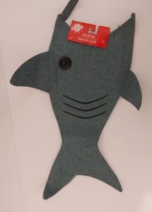 Medias de Navidad Tiburón Pez Forma Verde 20" Alto 7" Apertura Para Decoración de Manto - Imagen 1 de 6