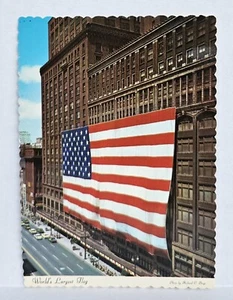 Vintage Postkarte größte Flagge der Welt, Detroit, Michigan unbesendet unbenutzt - Bild 1 von 2