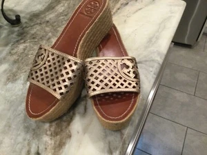 Sandalias Tory Burch Metálicas Dorado Cuero Paja Alpargata Plataforma Cuña Talla 1 - Imagen 1 de 5