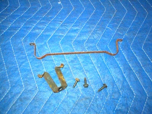 1982-92 CAMARO FIREBIRD HEATER CORE RETAINER STEEL MOUNTING BRACKETS + SCREWS GM - Picture 1 of 2