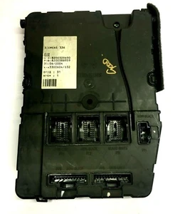 Renault Megane MK2 Body Control Module UCH 8200309690 8200388959 - Picture 1 of 2