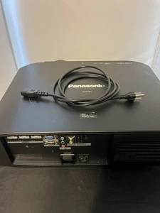 Panasonic PT-AE7000U 3D Projector Full HD Viera Link - Picture 1 of 9