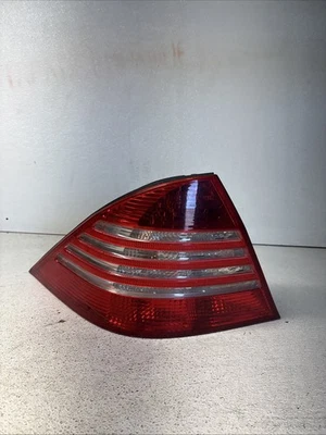 2000 - 2006 MERCEDES W220 S430 S55 AMG REAR LEFT TAIL LIGHT LAMP A2208200764 - Image 1 of 4