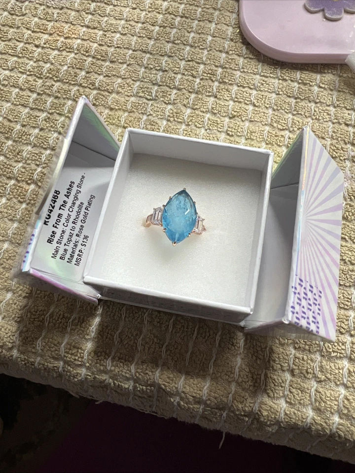 Anillo Bomb Party MHA Talla 10 RG42468 Rise From The Ashes Cambio de Color Foto 1 de 1