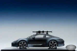 1/18 Spark Porsche 911 (992) Carrera S Black Snow Edition 🤝 OPEN FOR TRADE🤝 - Picture 1 of 5