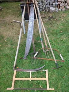 Alte Gartengeräte Mistgabel, Heugabel, Sense, Baum Sägen groß, 9 teilig - Bild 1 von 17