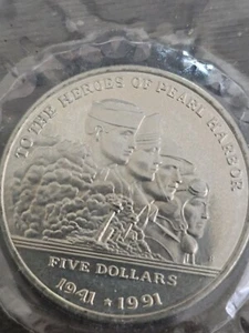 Marshall Islands 5 Dollars 1991 Heroes of Pearl Harbor - UNC - in Mint Wrapper - Picture 1 of 2
