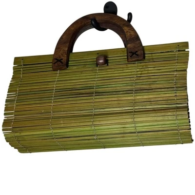 Bolso clutch vintage hecho a mano con mango de madera de bambú tejido boho verano costero Foto 1 de 4