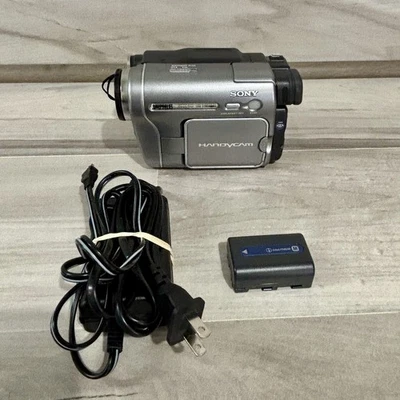 Sony DCR-TRV480 Digital-8 D8 Camcorder With AC Adapter Tested & Works (READ) - Image 1 of 4