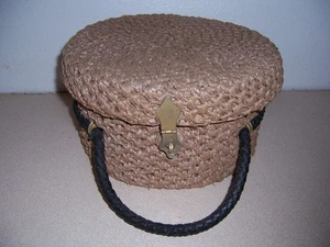 Lg. Vintage Walborg Wooven Grass Purse or Hatbox - Made in Italy - Picture 1 of 8