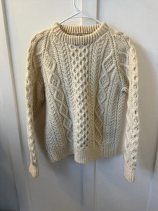 Hand knitted Traditional pure wool sweater from Ireland Size Small - Picture 1 of 5
