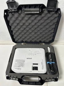 Epson VS250 3LCD Portable Projector HDMI HD 1080P w/Accessories BRAND NEW - Picture 1 of 10