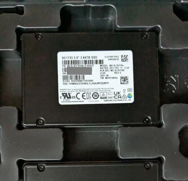 Xilinx Samsung SmartSSD 2.5" 3.84TB U.2 NVMe with FPGA A-U2-P04T-PQ-G Server SSD - Image 1 of 1