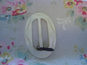 Hebilla de madreperla tallada vintage - forma ovalada - Imagen 1 de 2