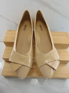 VAN ELI Beige Nude Lackleder Flats Schuhe NEU NIE GETRAGEN - Bild 1 von 5