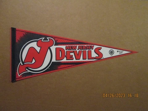 NHL New Jersey Devils Vintage 1990's Edition #6 Team Logo Hockey Pennant Cover