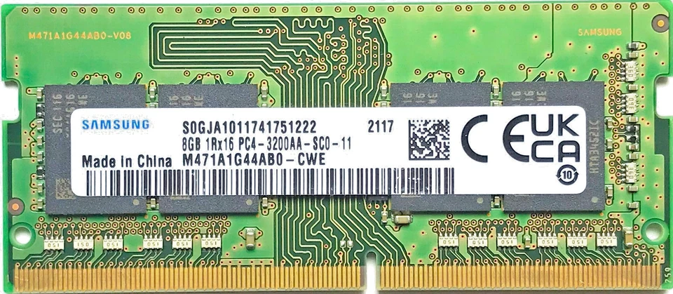 Samsung 8GB 1Rx8 PC4-3200AA-SC0-11 DDR4 25600MHz SDRAM M471A1G44AB0-CWE - Image 1 of 1