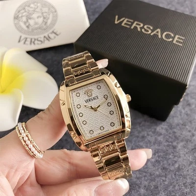 Reloj Versace Cuarzo - Pulsera Aleación - Esfera Pequeña Cuadrada 32mm con Caja (Impuestos Gratuitos) Foto 1 de 4