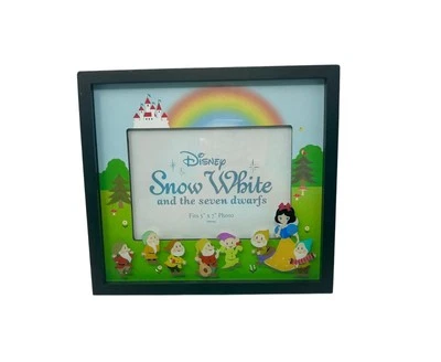 Marco de fotos Disney Blancanieves y los siete enanitos escena arco iris y marco negro Foto 1 de 4