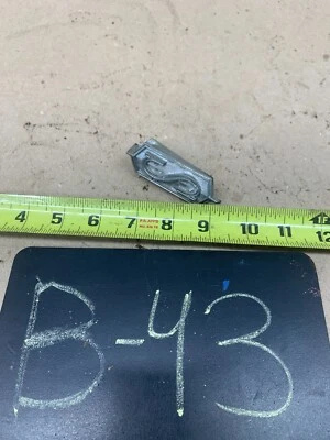 Oldsmobile 442 Cutlass 1969-72 guardabarros emblema marcador moldura 399943 1972 1971 69 70 Foto 1 de 4