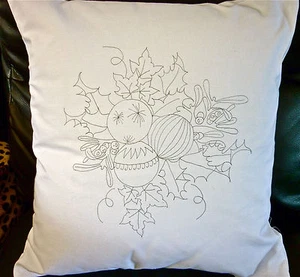 Printed to embroider Cushion Cover Christmas Bauble Freestyle Embroidery CSO102 - Picture 1 of 1